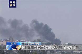 ?感觉来了！克莱第三节爆发 三分5中4砍下13分